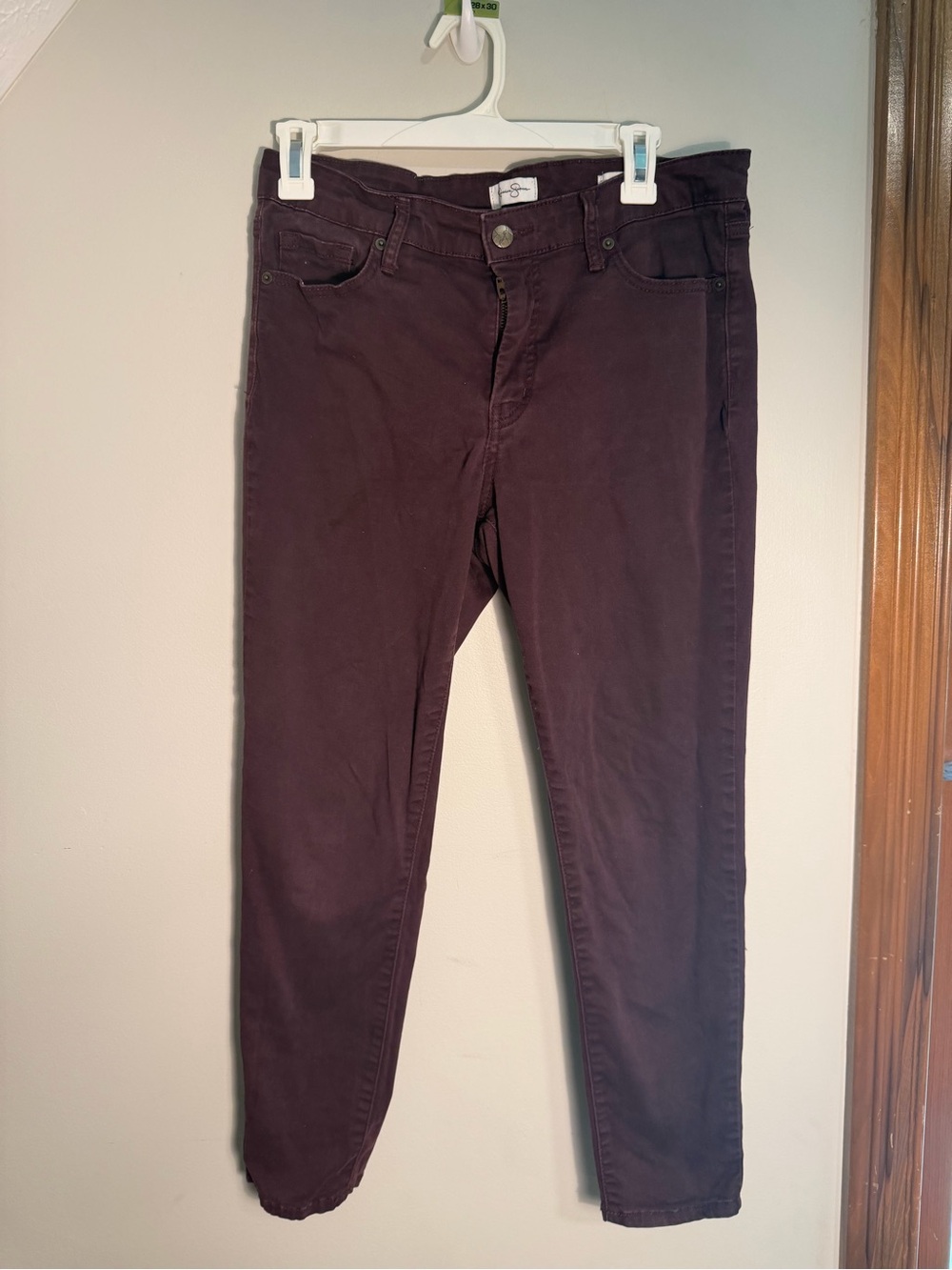 Jessica Simpson Skinny High Rise Ankle Jeans in Dark Plum/Burgundy Size 6